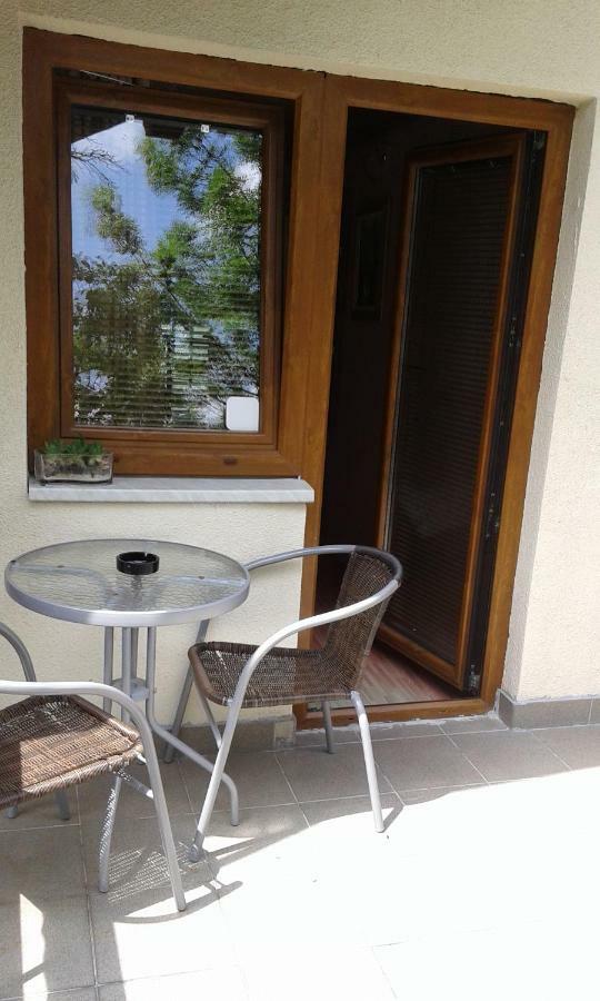 Guesthouse Marton Jezerce Zewnętrze zdjęcie